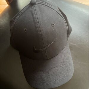NIKE DRI-FIT ADJUSTABLE FLEX-FIT BALL CAP